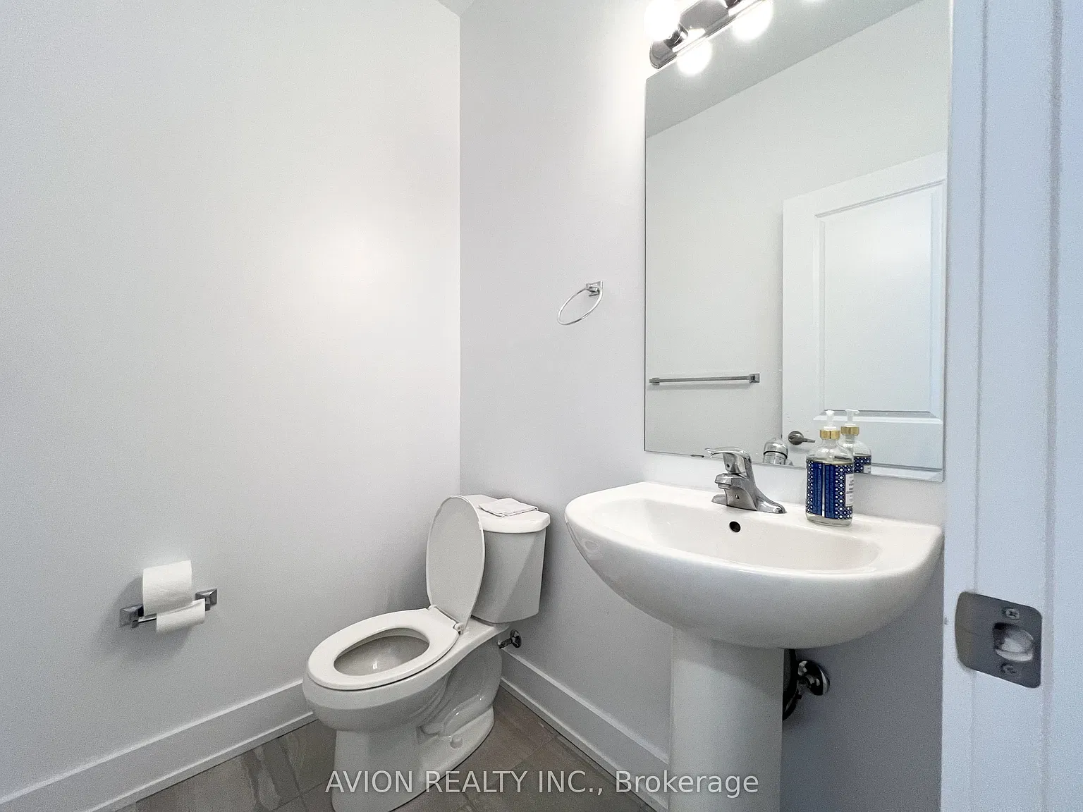 3 bed, $2,600 — Photo 4