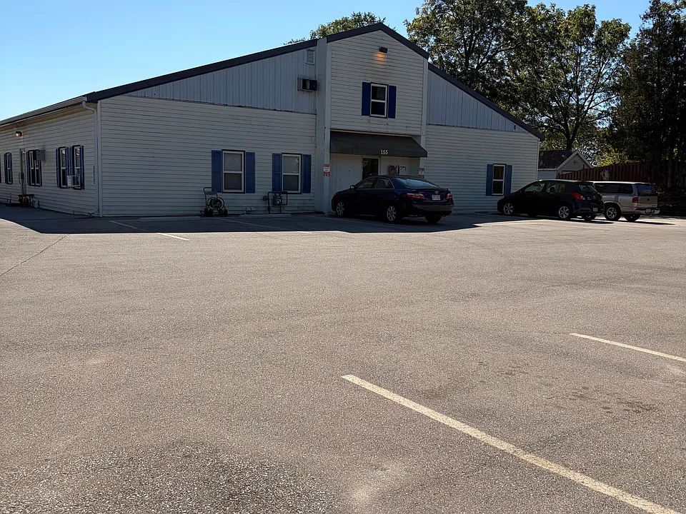 155 Fredonia Ave #6