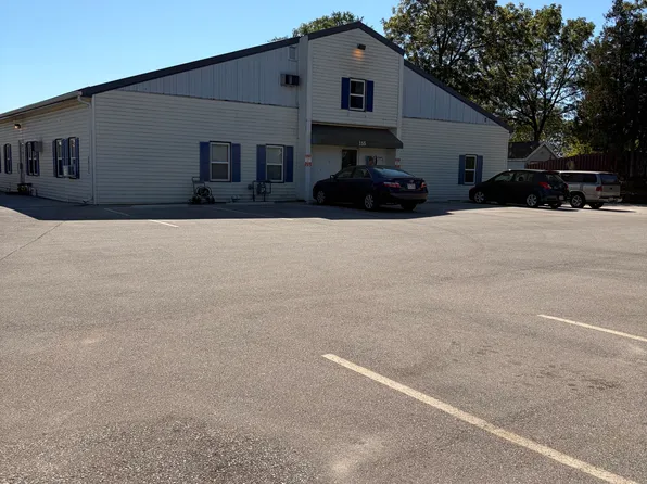 155 Fredonia Ave APT 6, Fredonia, WI 53021