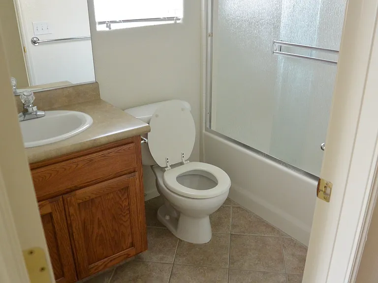 2228 E La Vida Ave — Photo 4