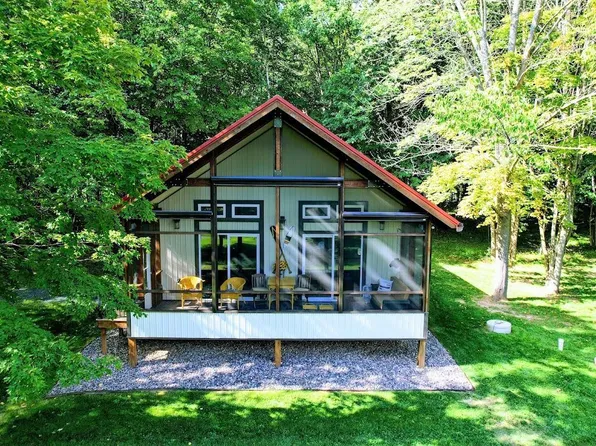 W14418 Plummer Rd, Weyerhaeuser, WI 54895