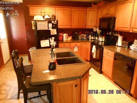 4th image of 6 Hillcrest Dr