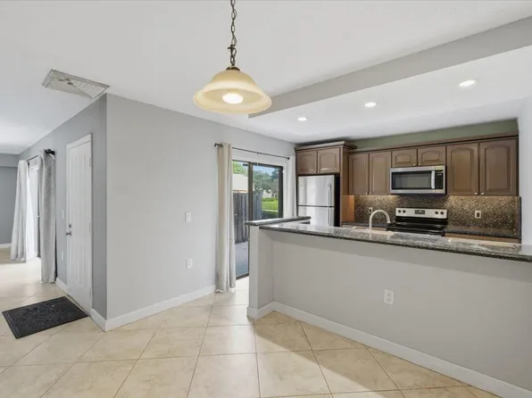 712 7th Way, West Palm Beach, FL 33407