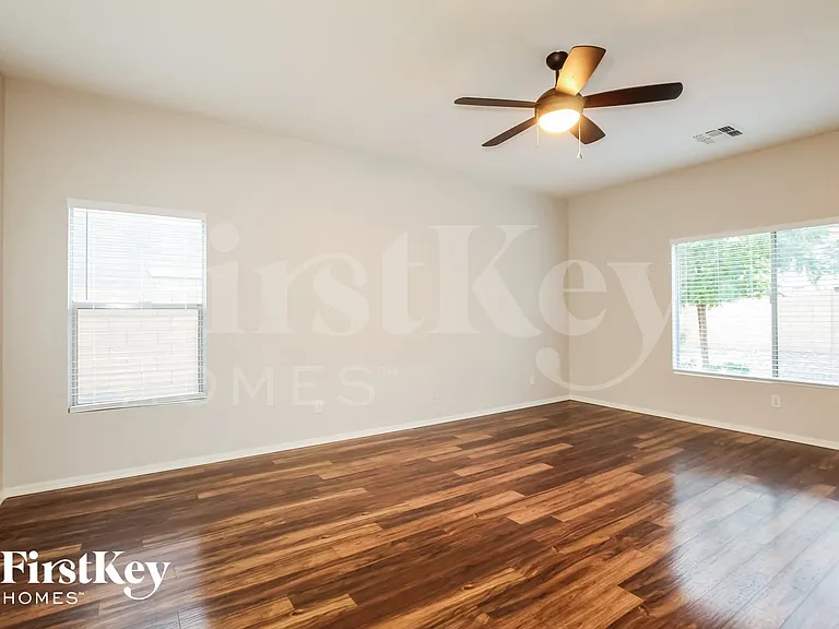 14210 W Mauna Loa Ln — Photo 6
