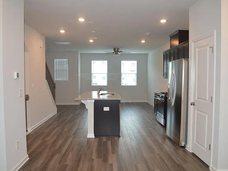 4938 Southern Magnolia Dr — Photo 3