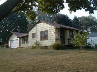 526 Wilcox Ave, Elgin, IL 60123