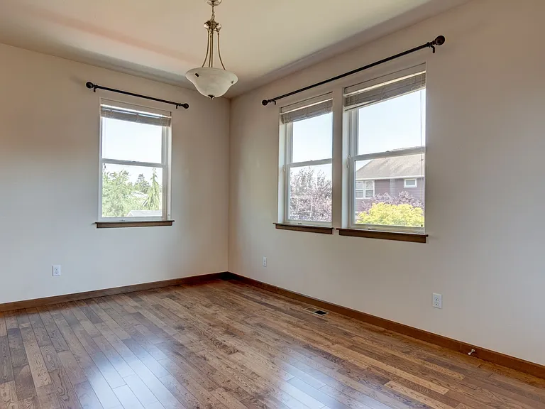 1640 SW Downfield Way — Photo 12