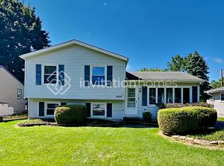 5015 Prairie Ave, McHenry, IL 60050