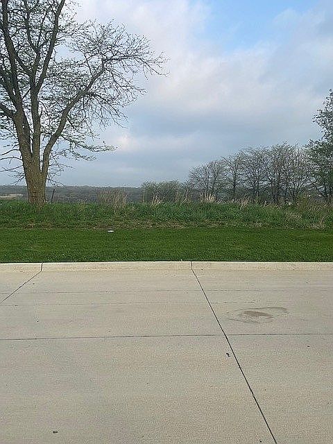 2nd image of 440 Harvest Rd