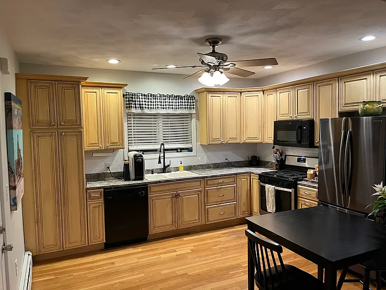 75 Elm St #1 — Photo 9