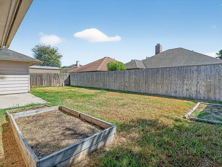 5933 Brightwood Dr — Photo 46