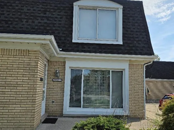 29612 City Center Dr APT 1, Warren, MI 48093