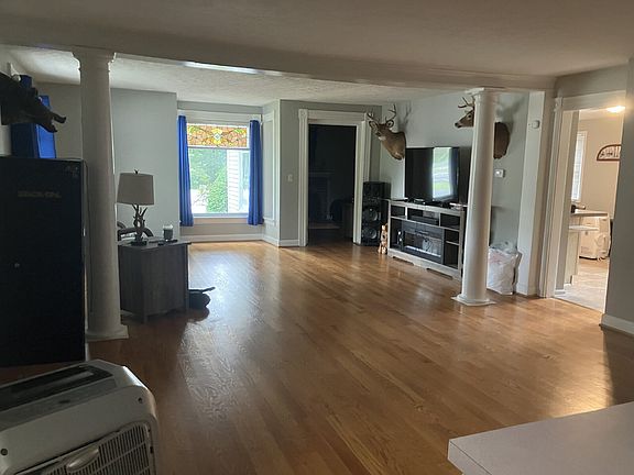 4th image of 1167-1173 Macedon Center Rd