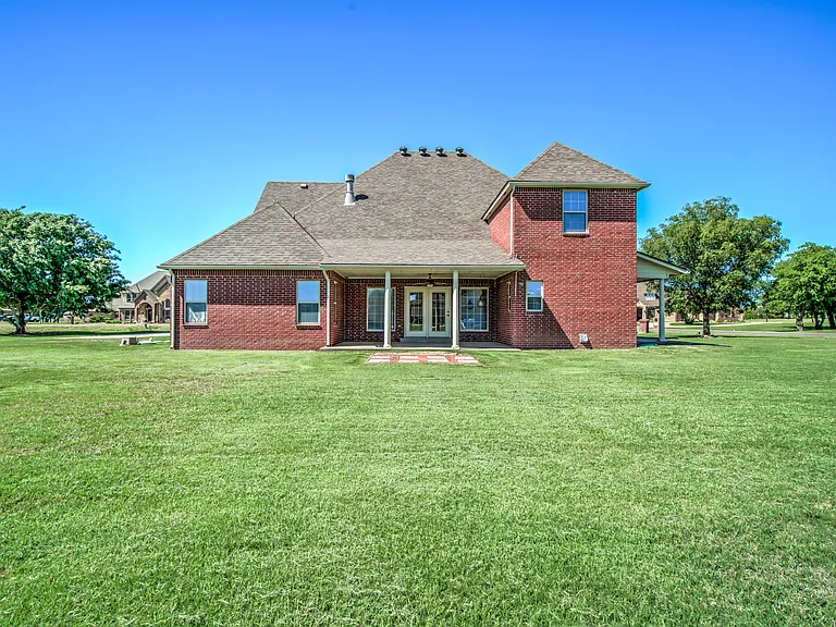 22525 Lindy Ter — Photo 92