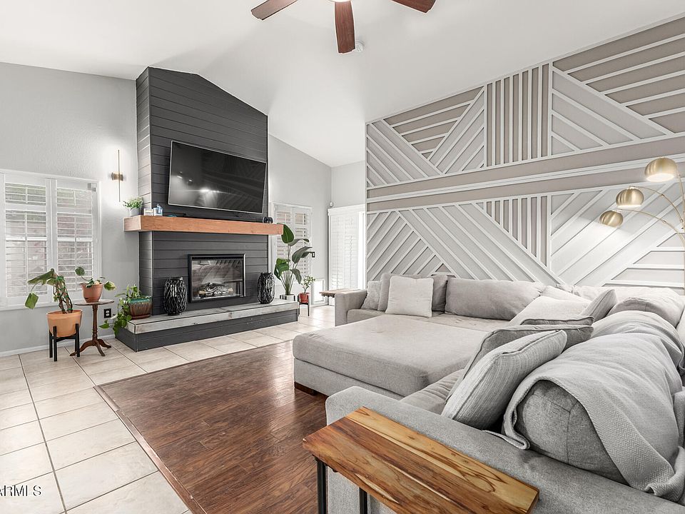 1st image of 15587 W RIO VISTA Lane