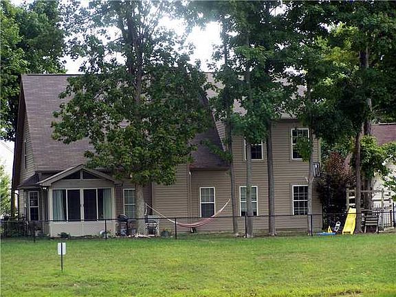 3rd image of 11516 Brook Bay Cir