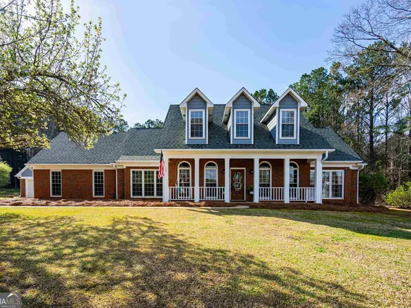 102 Sunny Point Cir, Lagrange, GA 30240