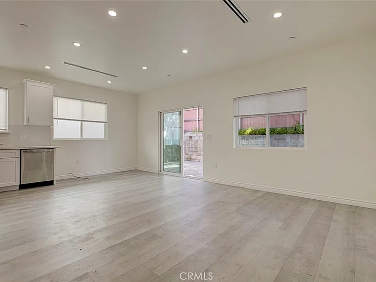 7858 Kyle St — Photo 6