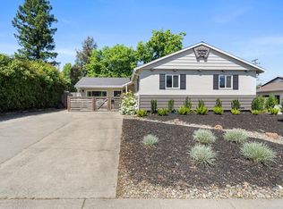 5055 Kahn St, Carmichael, CA 95608