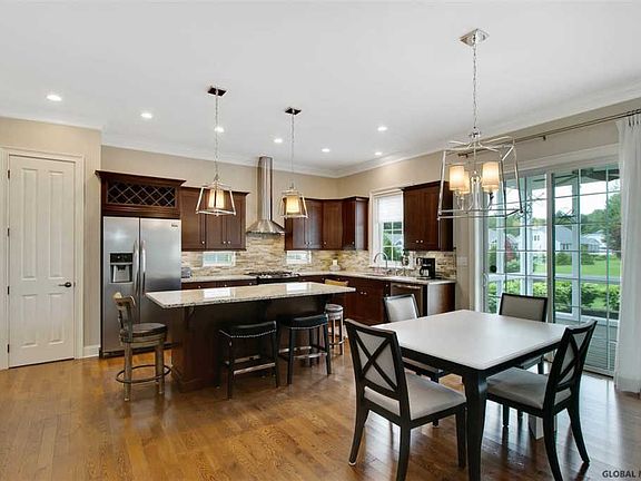 4th image of 2 Saw Mill Ct