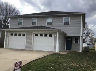219 Locust St #B, Belpre, OH 45714