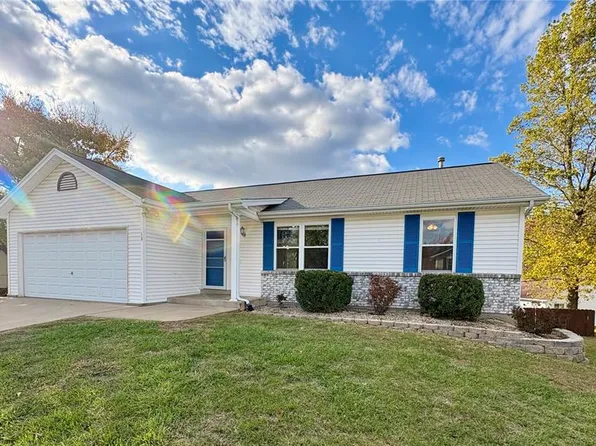 38 Amberly Dr, Saint Peters, MO 63376