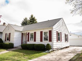 1013 N 13th St, Manitowoc, WI 54220