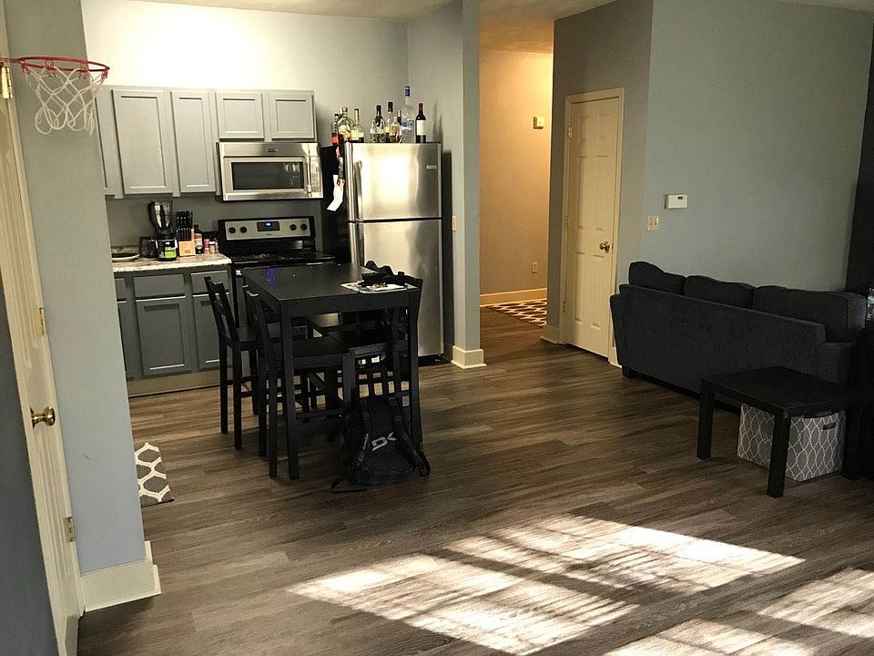 1st image of 605D Foxglove Ln #14