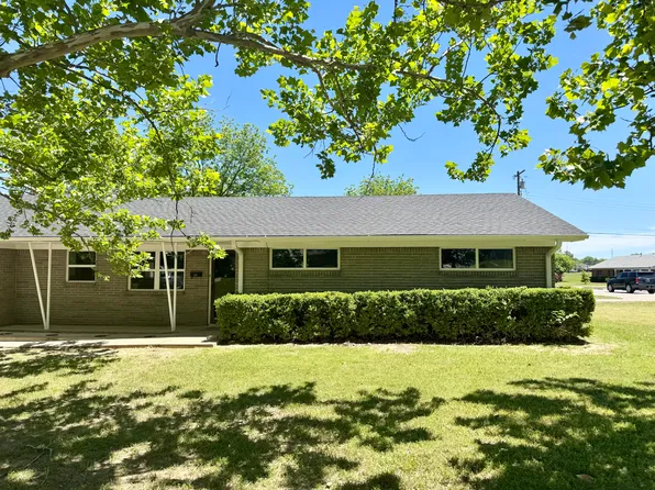 900 N Linda Ave, Ada, OK 74820
