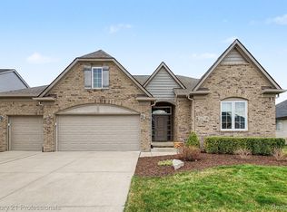 49455 Messara Dr, Macomb, MI 48042