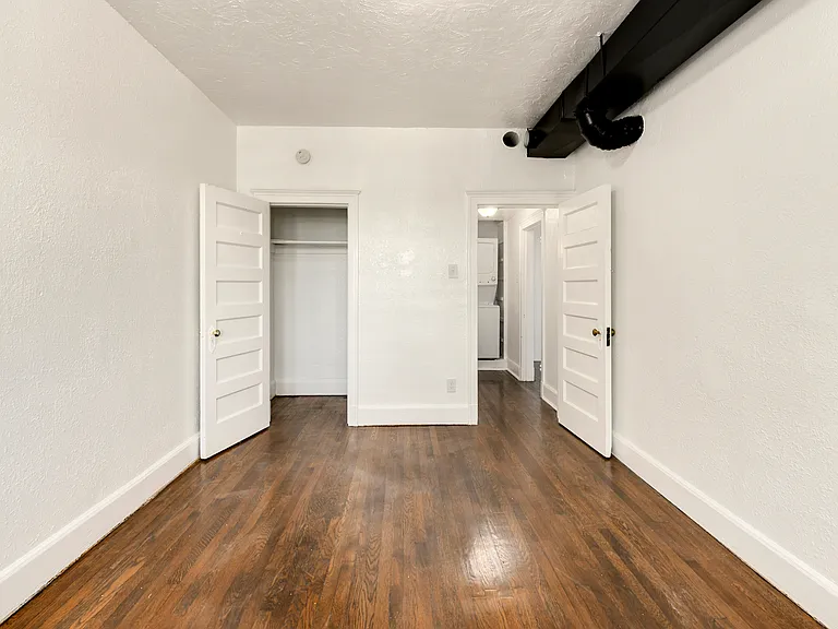 502 Gladstone Blvd #8 — Photo 9