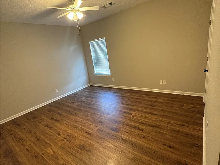 9506 Greythorne Ct — Photo 24