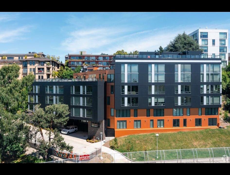 1st image of 741 Bellevue Pl E #407