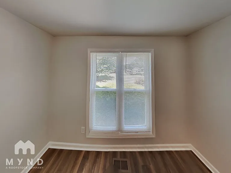 5406 S New Hope Rd — Photo 16