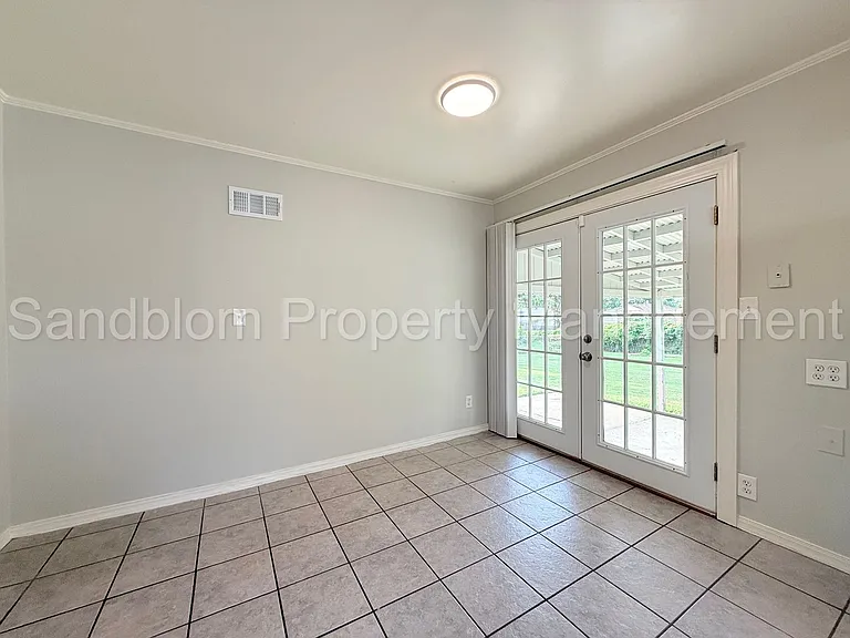 4624 E 24th Pl — Photo 9
