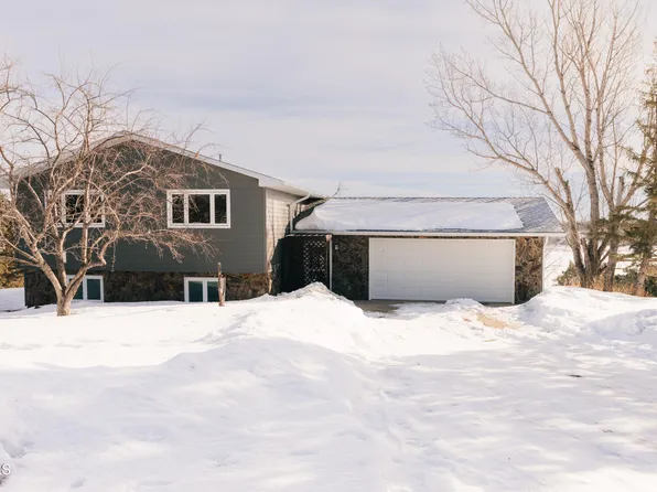 4348 4th Ave NW, Jamestown, ND 58401