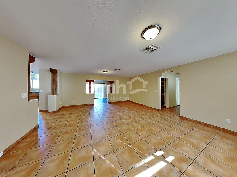 6449 S Iberia Ave — Photo 7