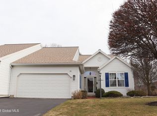 11 Hyland Cir, Troy, NY 12182