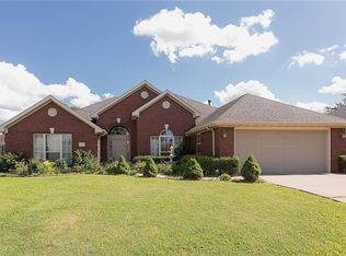 727 Buckhead Ave, Springdale, AR 72764