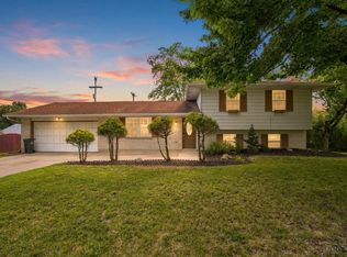815 Carriage Hill Ln, Hamilton, OH 45013