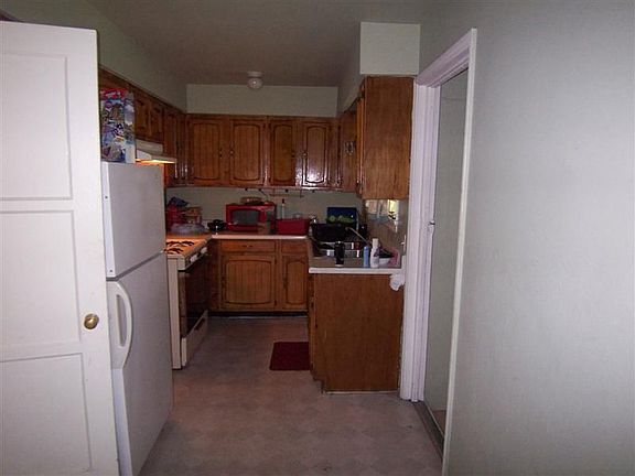 4th image of 1181 Lincoln Ave