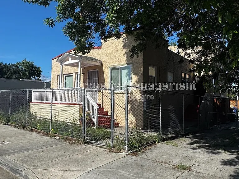 1140 West St — Photo 3