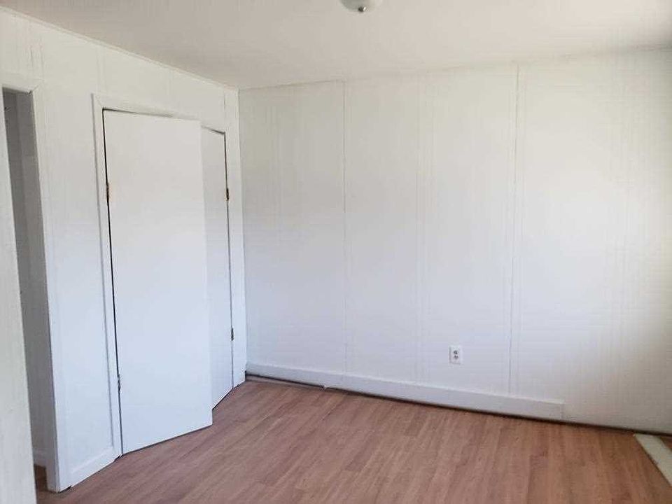 2nd image of 18 N Center St
