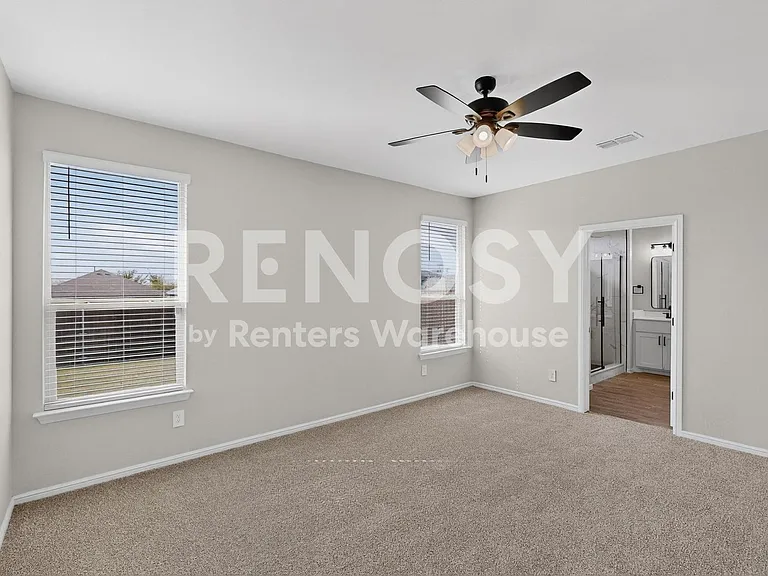 8517 Centerboard Ln — Photo 28