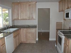 2nd image of 119 Lakehurst Dr