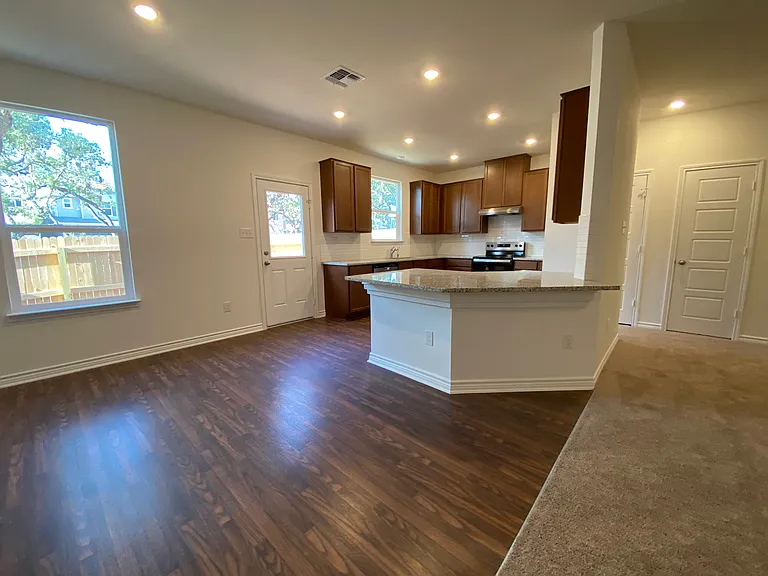 10643 W Military Dr #7 — Photo 10