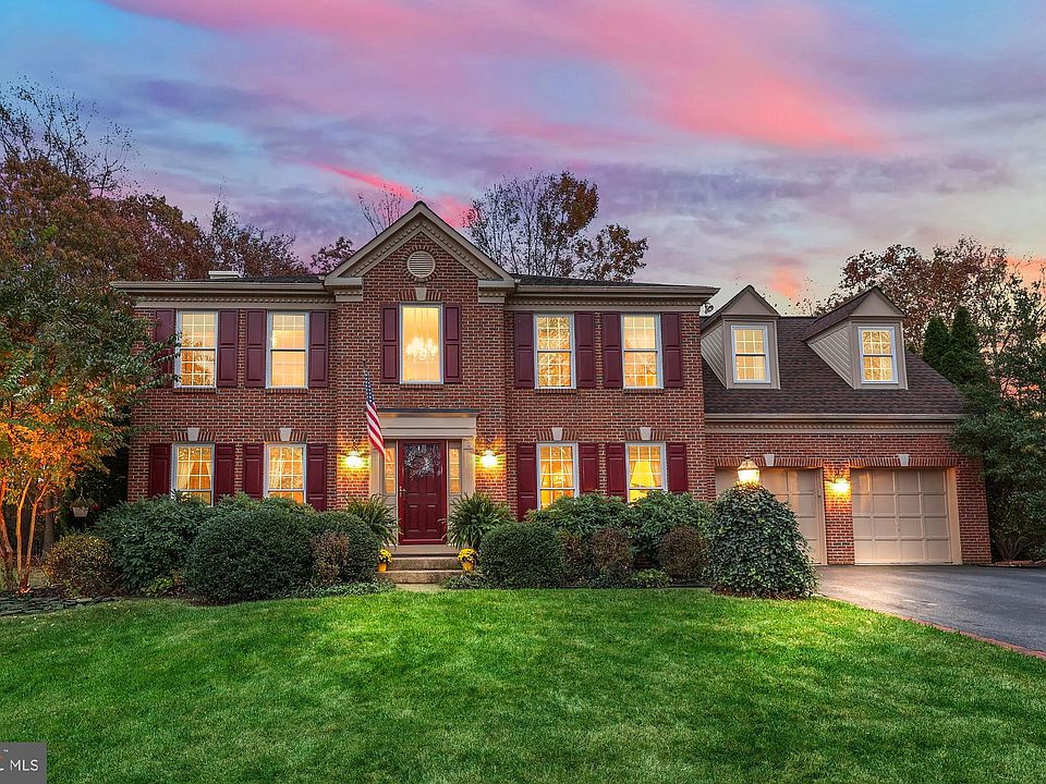 1st image of 2 Sydney Ln