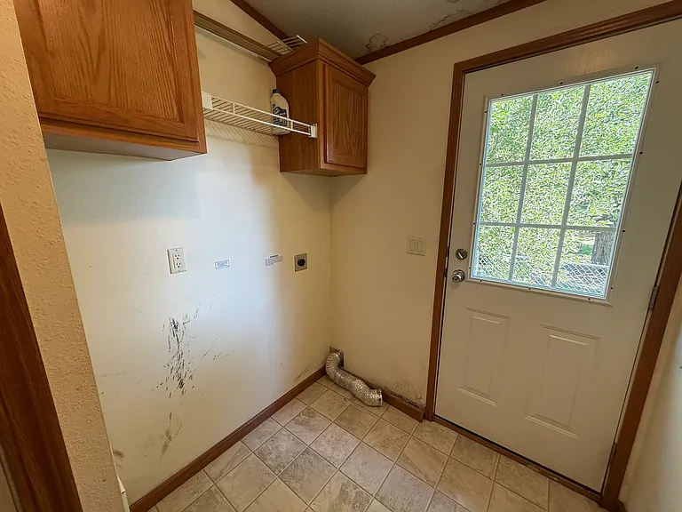 366 S 2nd St — Photo 14