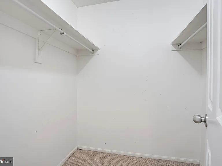 205 Yoakum Pkwy #1002 — Photo 19