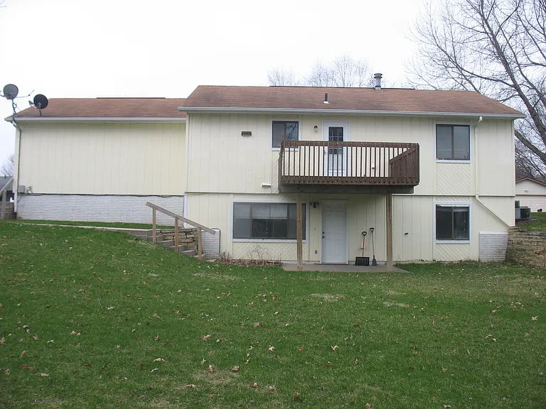 210 Friendship St — Photo 3